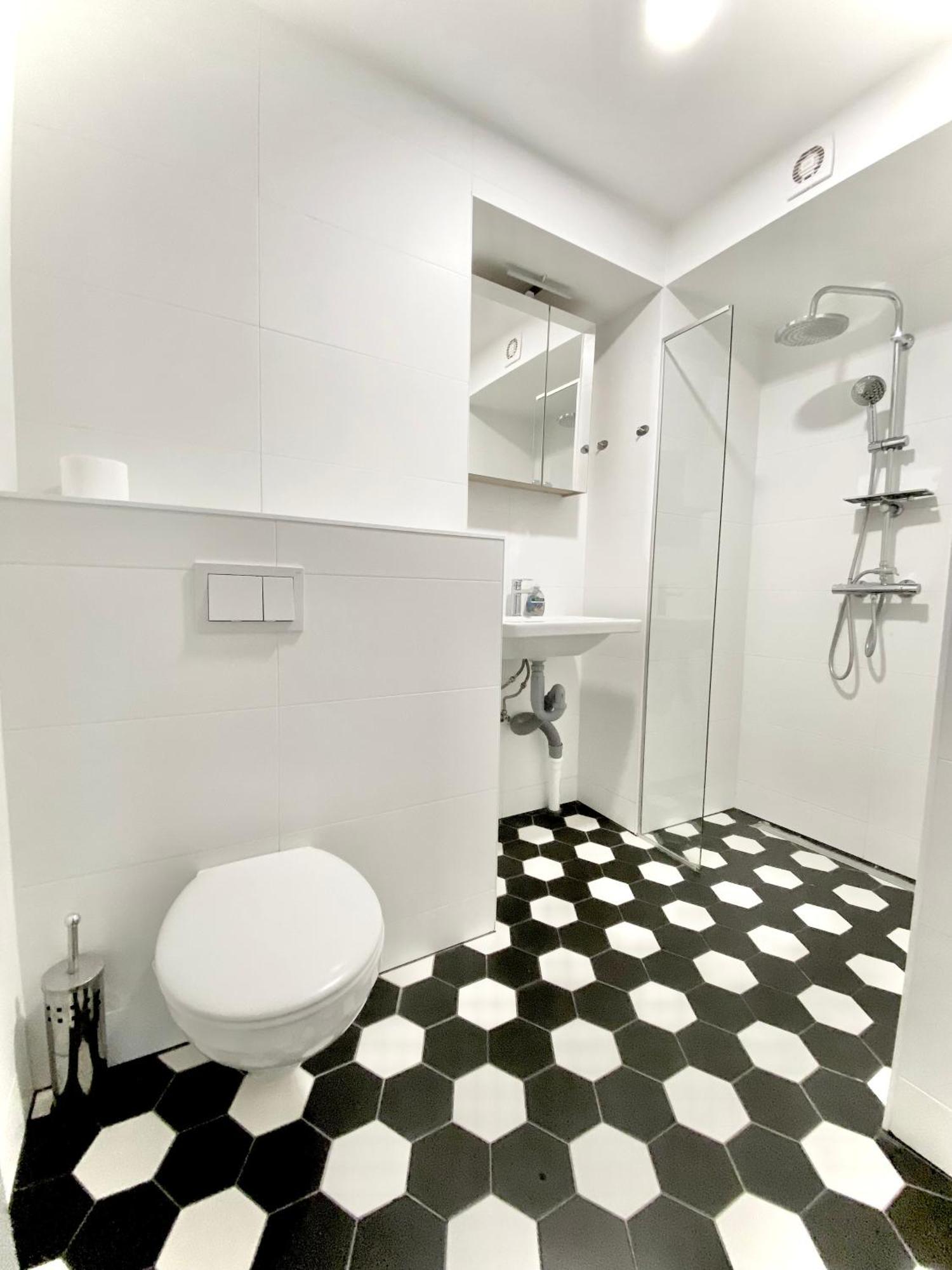 Charming One Bedroom In Huoneisto Tallinna