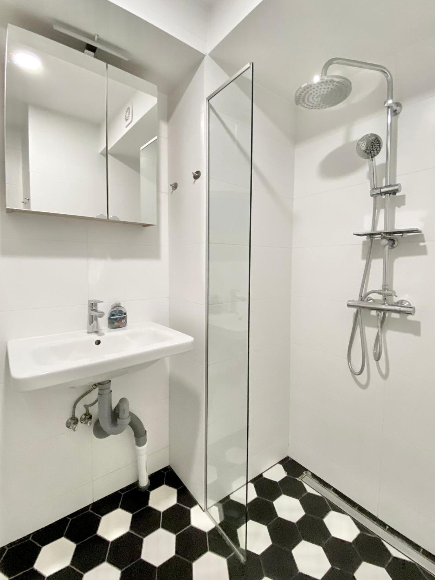 Charming One Bedroom In *